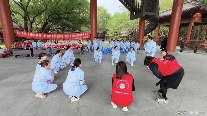 敬白衣天使凝聚社会温情K8凯发沈阳爱心企业致(图4)